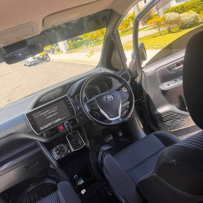 Toyota Voxy 2017 Website Product Image (9)